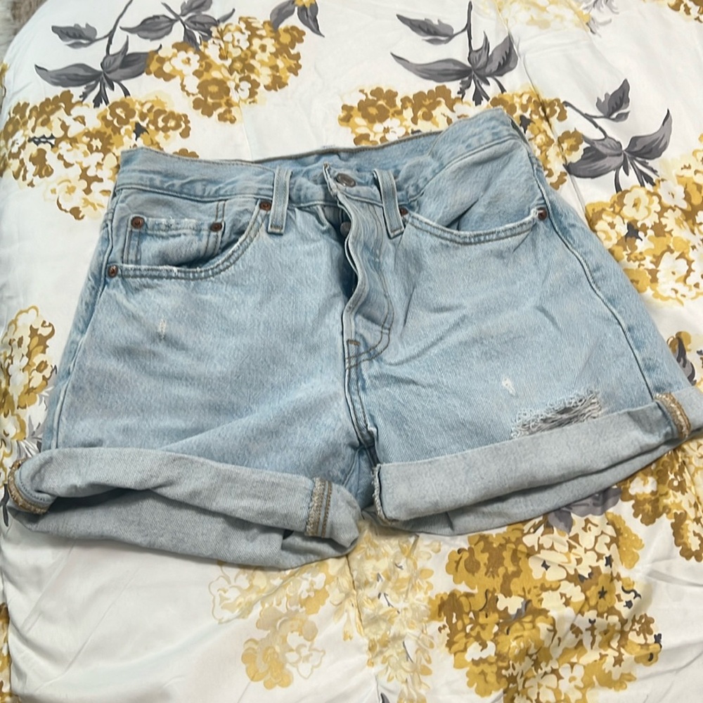Levis light wash denim shorts premium size 26w